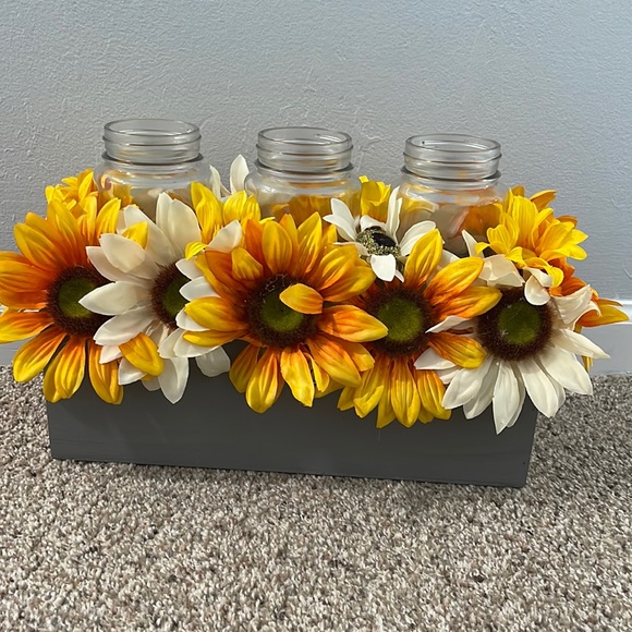 Gardeners Eden Sunflower Planter-like Box w/ 3 Jars - Picture 4 of 4